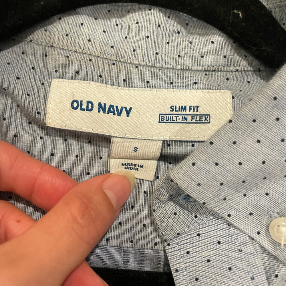 old navy button down - Picture 2 of 3